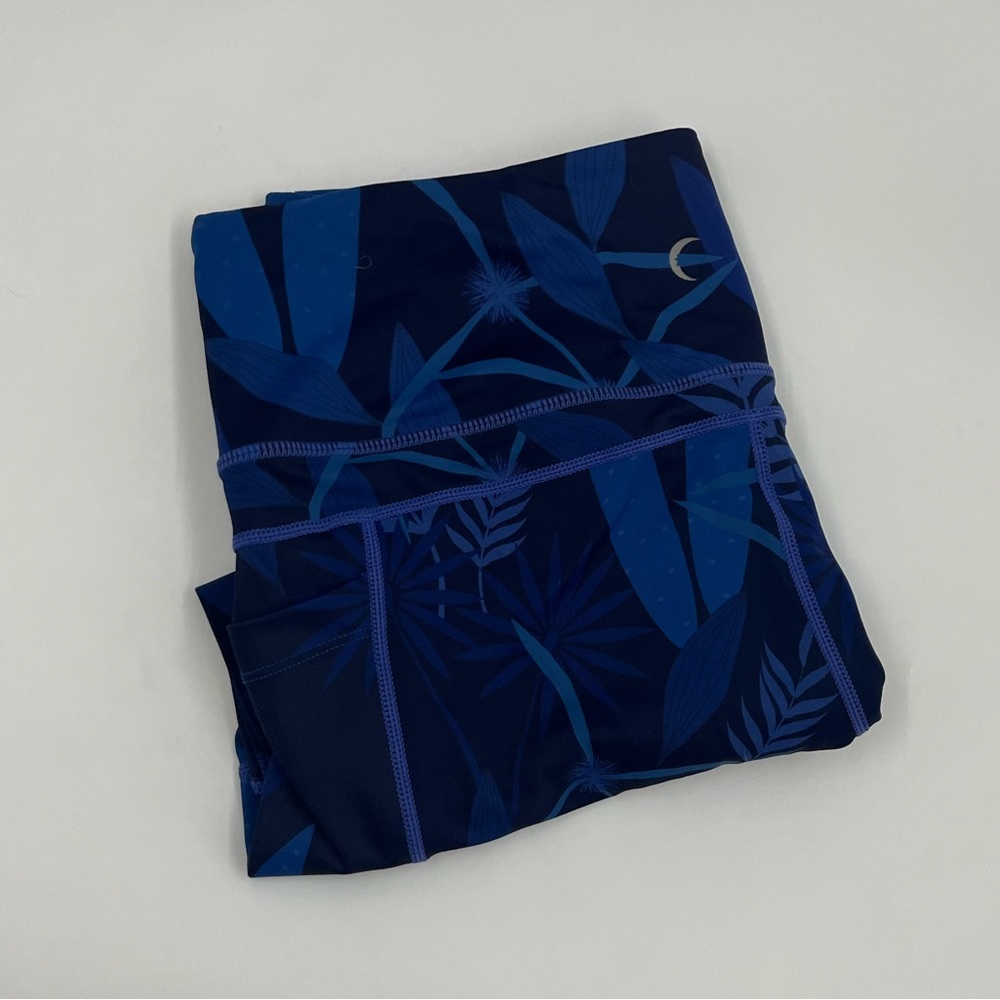 Zyia Active Women's 14-16 Polyester‎ Blue Floral Cropped Mid-Rise Leggings